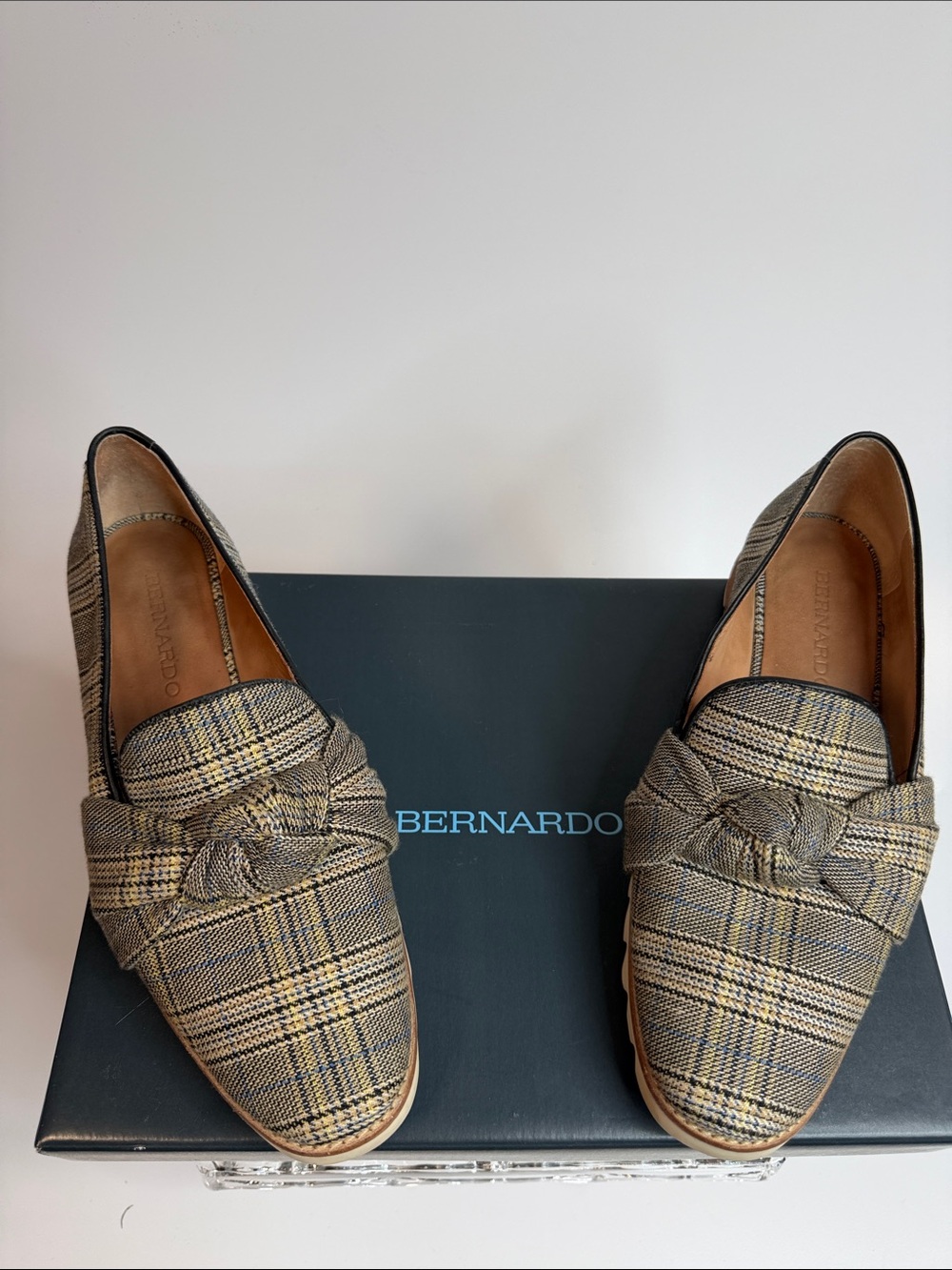 Bernardo Jansen Glen Plaid Knot Slip-On Loafers in Tan and Black size 7
